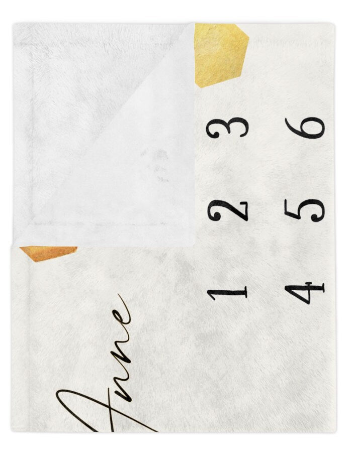 Classic Winnie Bear Milestone Blanket Girl, First Year Calendar Monthly Growth Tracker, Personalized Name Boy Month Blanket Baby Shower Gift